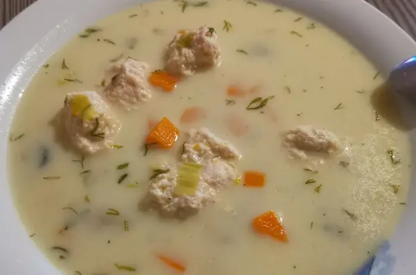 Zupa królewska - przepis. Jak zrobić ją idealną?