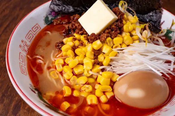 Domowy ramen w 30 minut - Prosty przepis na idealną miskę