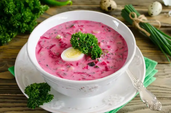 Chłodnik buraczany - przepis na idealny smak. Uniknij błędów!