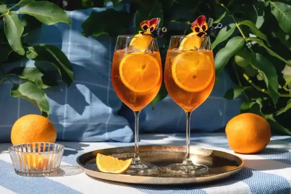 Drink z Aperolem bez błędów. Klasyczny Spritz i warianty