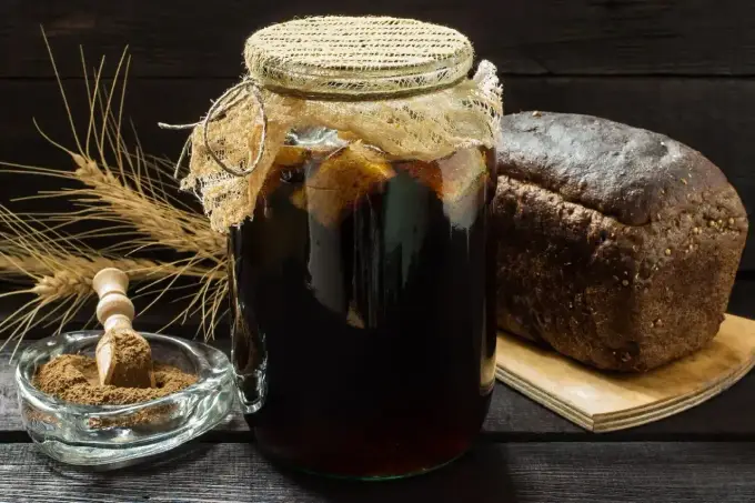 Domowy kwas chlebowy - prosty przepis i czas fermentacji